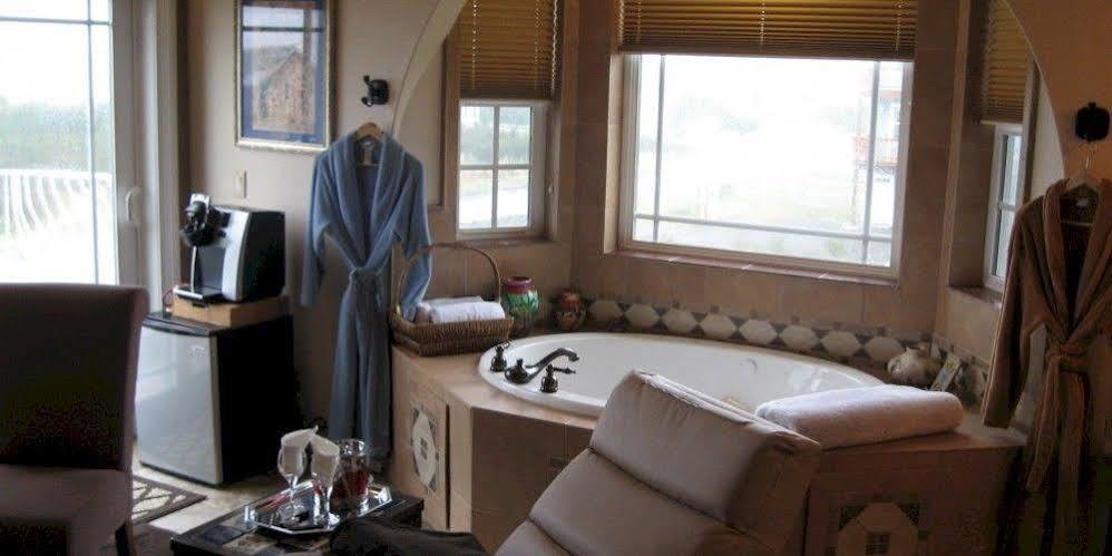 Collins Inn & Seaside Cottages (Adults Only) Ocean Shores Buitenkant foto