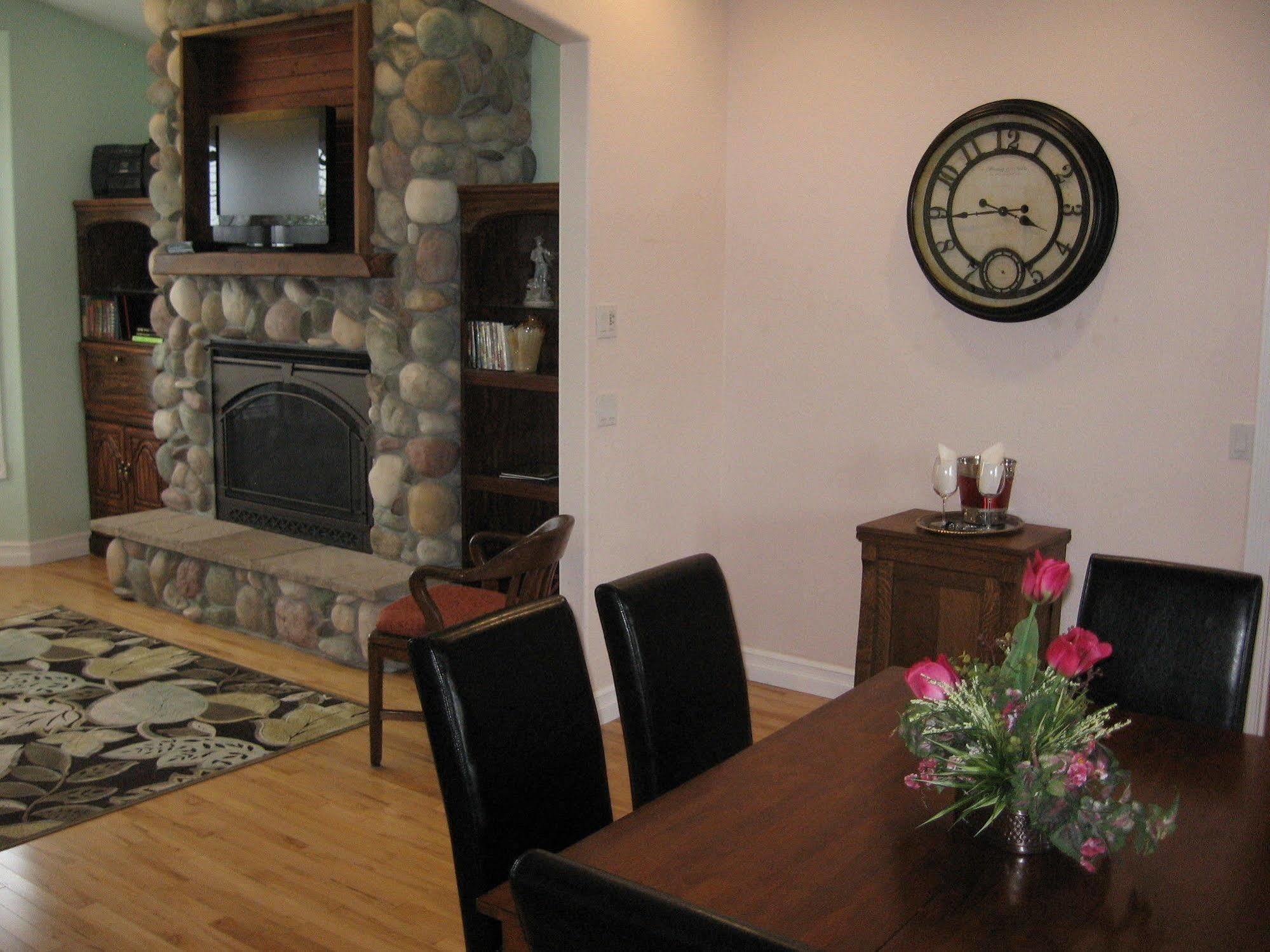 Collins Inn & Seaside Cottages (Adults Only) Ocean Shores Buitenkant foto